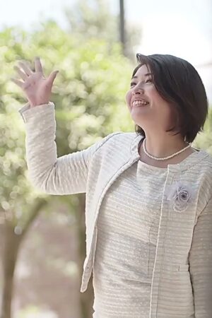 Miki Akai tặng quà đêm JUQ-512: Mẹ chồng cuồng dại hôn con rể, dâng hiến thân mình!