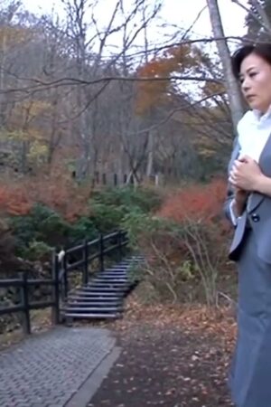 Eriko Miura JUX-034: Cô giáo nóng bỏng cuồng dâm, lén lút ân ái trong cuộc trốn chạy ướt át!