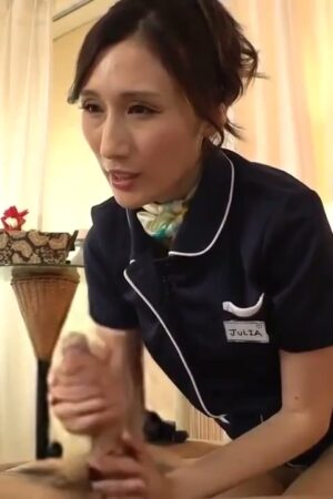 Julia MEYD-719: Vợ hàng xóm massage cực khoái, tiếng rên rỉ ngất lịm vang vọng khắp căn hộ!