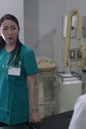 Hikari Kisaki: Bác sĩ sa ngã, ân ái cuồng nhiệt trong SAME-155!