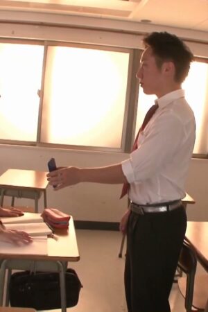 Beni Ito Và SNIS-345: Học Đường Rực Lửa, Nàng Ướt Sũng Đến Từng Hơi Thở!