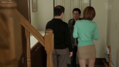 Yuria Satomi và MIDE-118: Chị gái lộ hàng, cơn lốc ái ân cuồng nhiệt!
