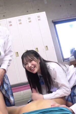Satsuki Mei, Mizuki Aina, Tenma Yui trong CAWD-701: Đồng phục xé toạc, ướt át tột đỉnh, rên rỉ thấu trời!